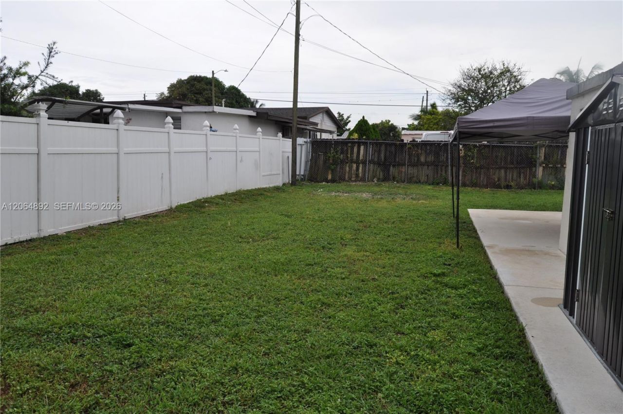 4035 E 2nd Ave, Hialeah, FL 33013 Photo