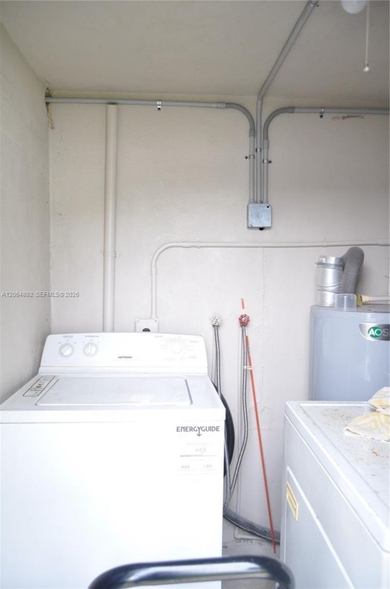 4035 E 2nd Ave, Hialeah, FL 33013 Photo