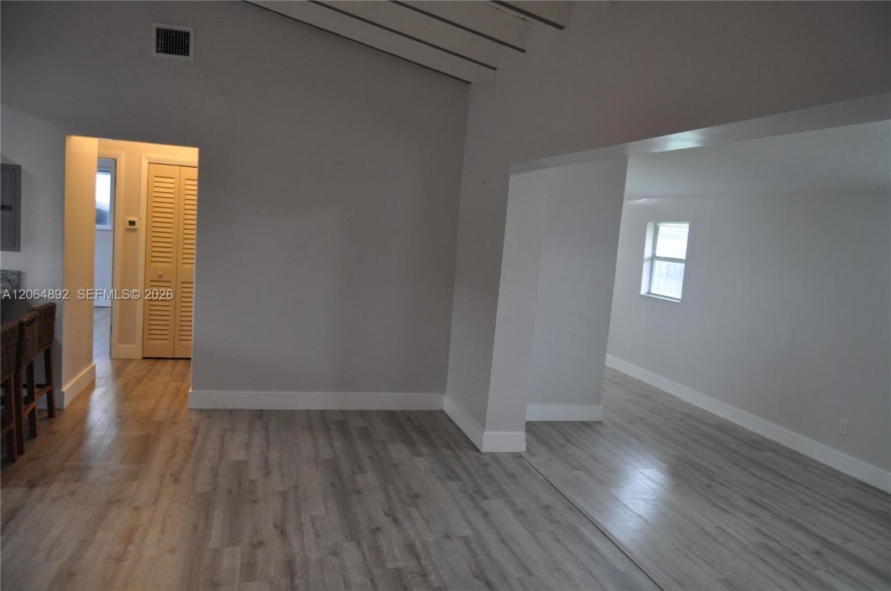4035 E 2nd Ave, Hialeah, FL 33013 Photo