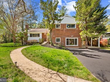 6523 KERNS ROAD , FALLS CHURCH, VA 22044