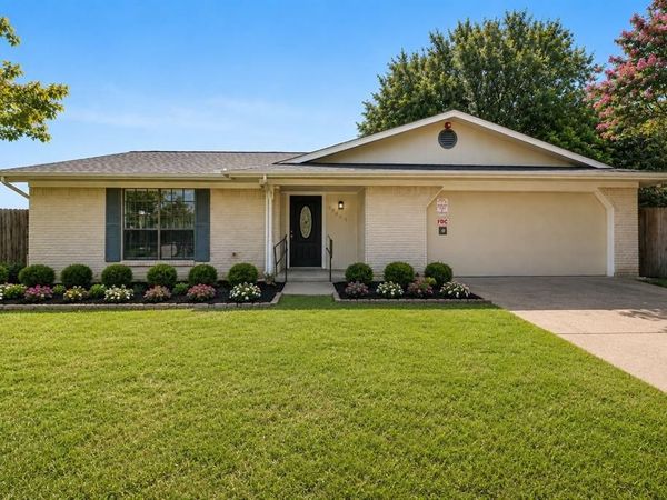 6901 Wicks Trail, Fort Worth, TX 76133