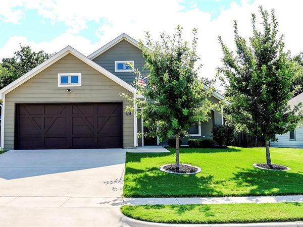 213 Clover Circle, Weatherford, TX 76086