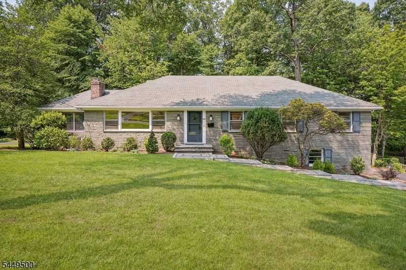 50 Stoneridge Road, New Providence, NJ 07901 Main Photo