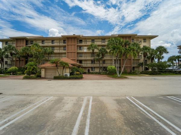 2601 MARINA ISLE Way, Unit 204, Jupiter, FL 33477