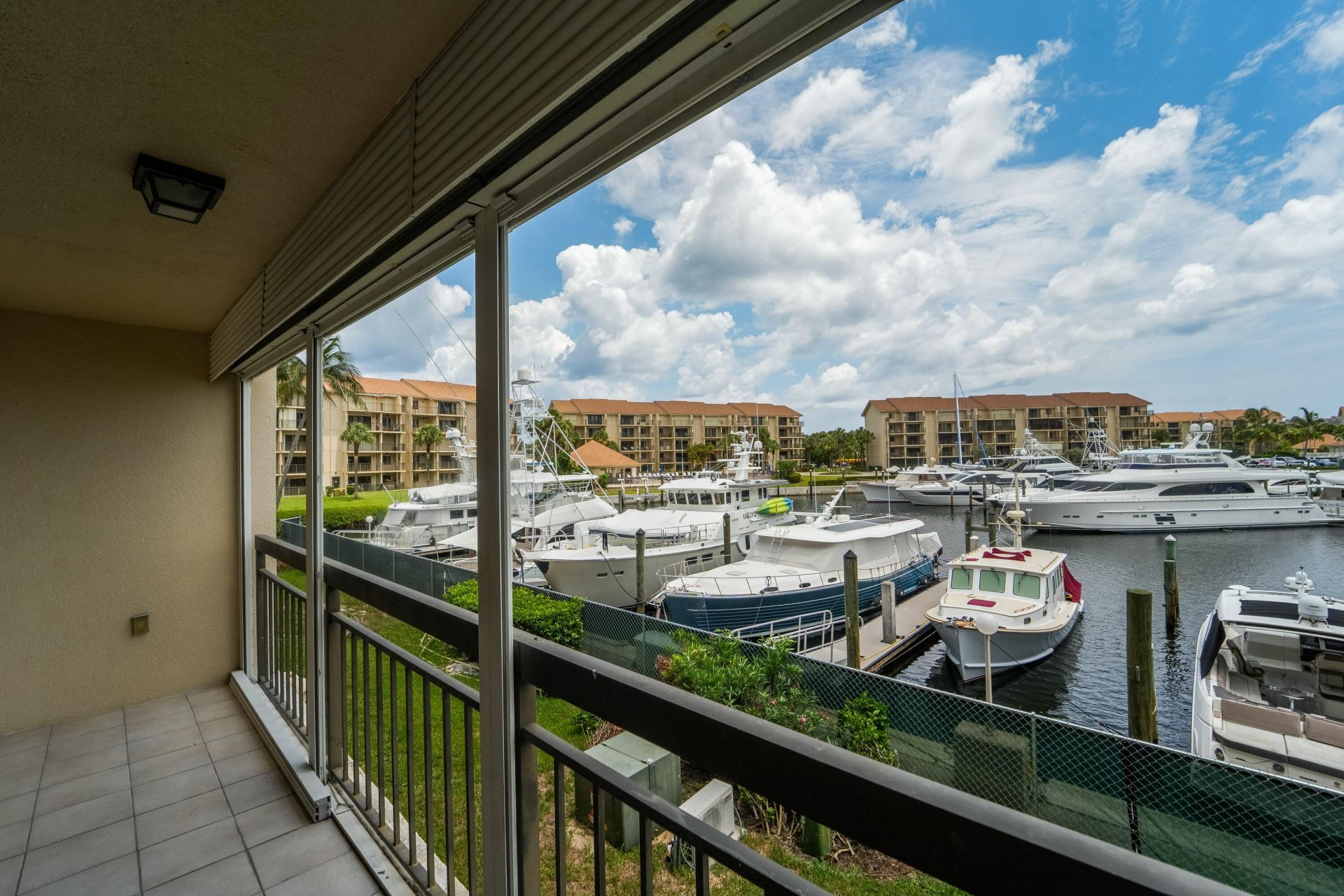 2601 Marina Isle Way, Unit 204, Jupiter, FL 33477 Photo