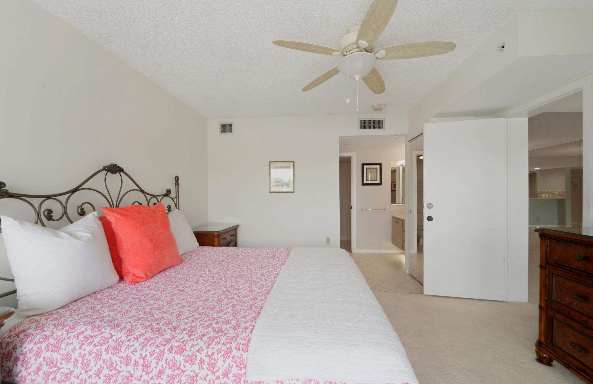 2601 Marina Isle Way, Unit 204, Jupiter, FL 33477 Photo