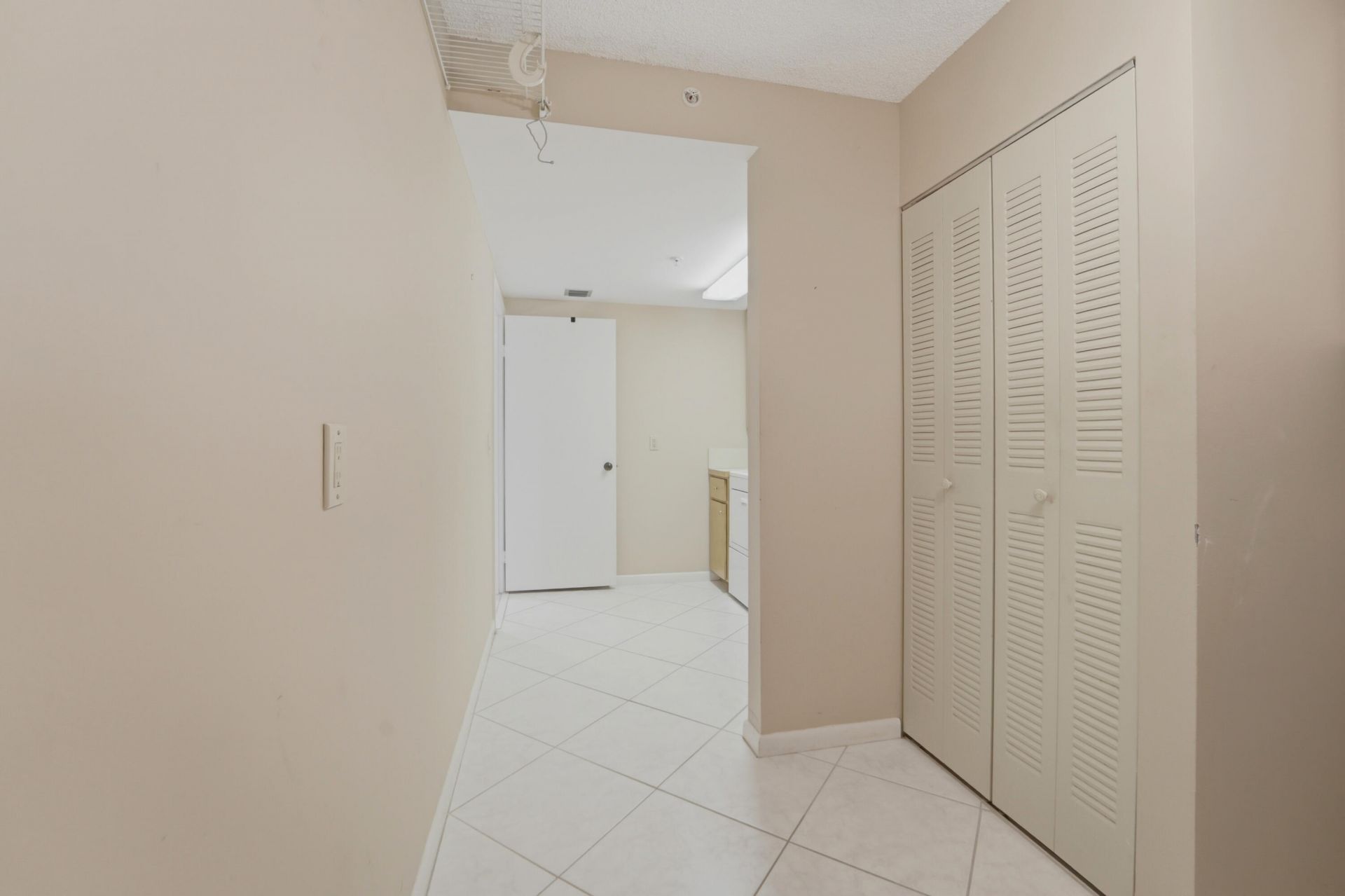 2601 Marina Isle Way, Unit 204, Jupiter, FL 33477 Photo