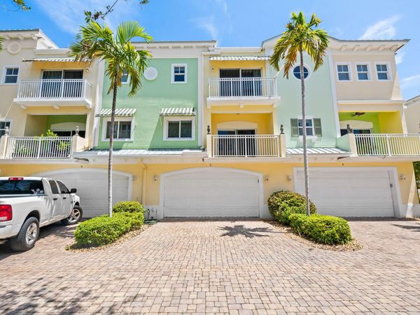 630 SE 15th Street, Unit 5, Fort Lauderdale, FL 33316