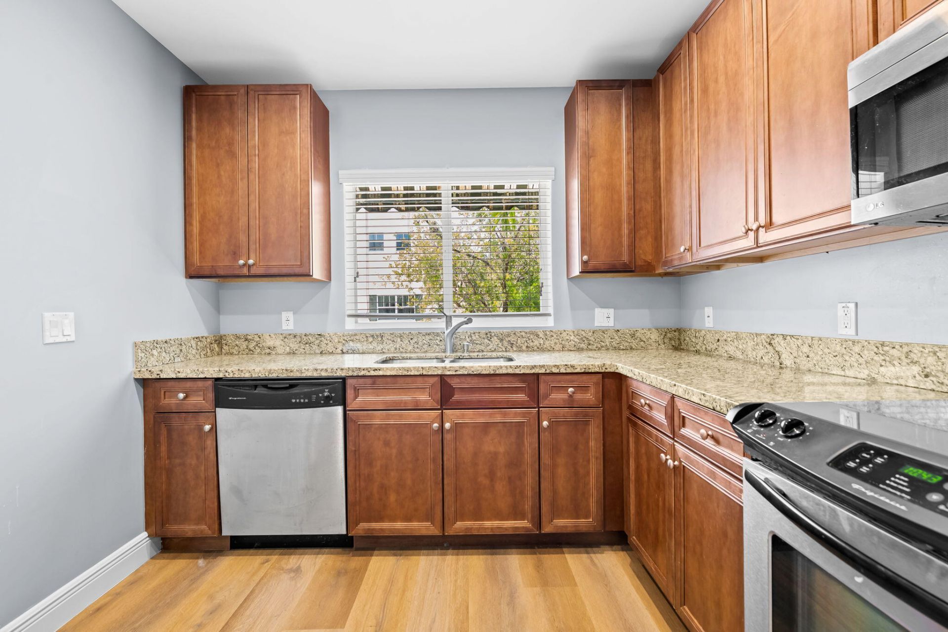 630 SE 15th Street, Unit 5, Fort Lauderdale, FL 33316 Photo