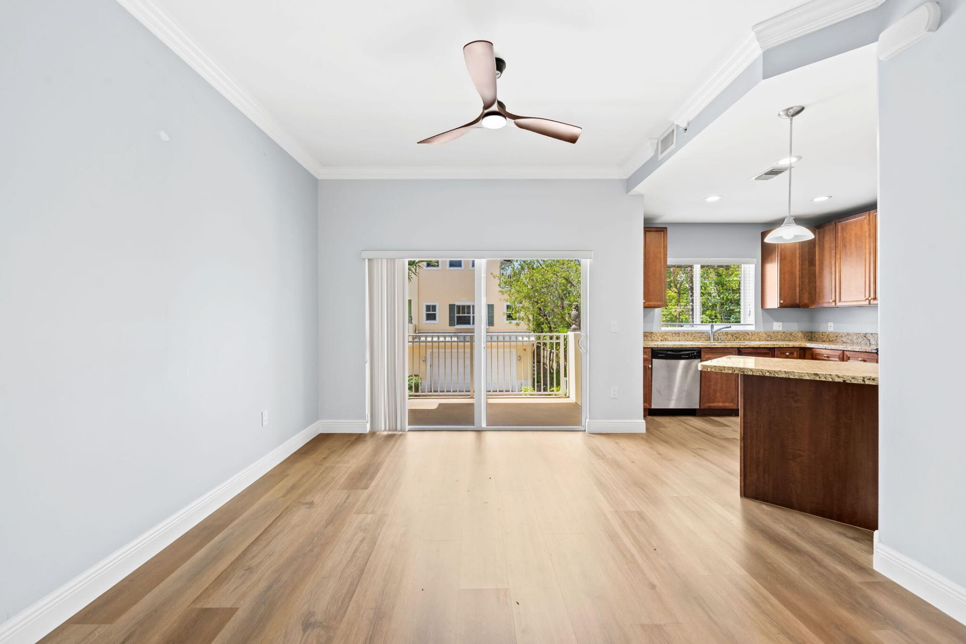630 SE 15th Street, Unit 5, Fort Lauderdale, FL 33316 Photo