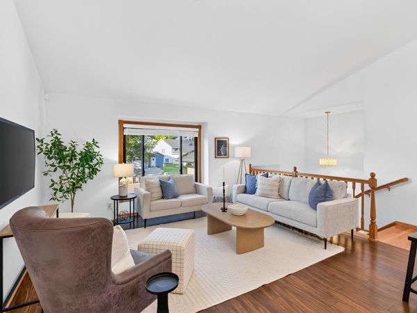 17462 Logans Drive, Eden Prairie, MN 55346