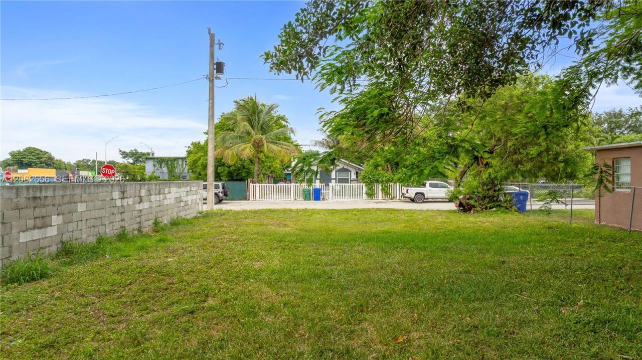 1618 NW 55th St , Miami, FL 33142 Photo