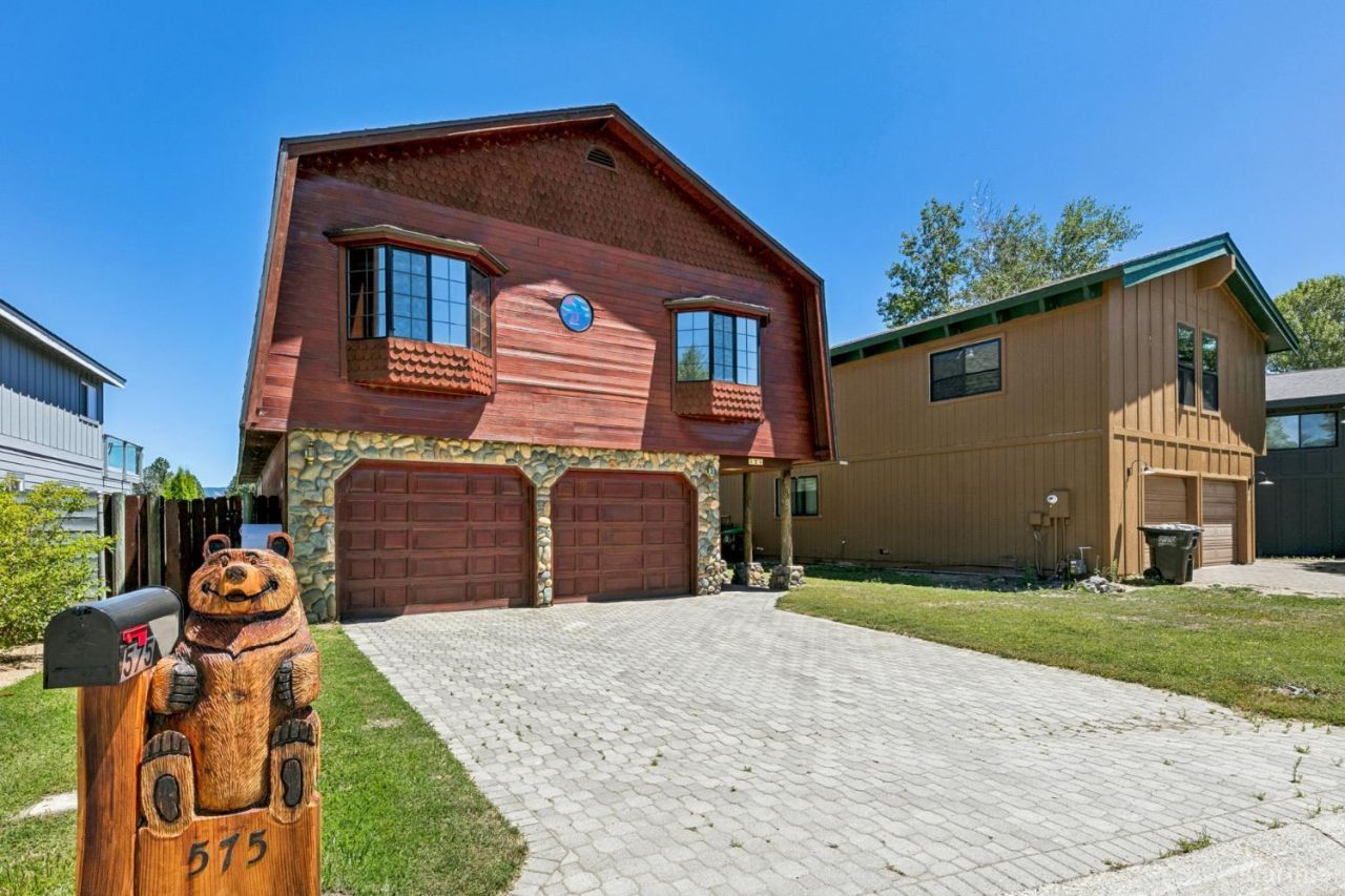 575 Alpine Drive, South Lake Tahoe, CA 96150 Main Photo