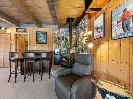 575 Alpine Drive, South Lake Tahoe, CA 96150 Photo