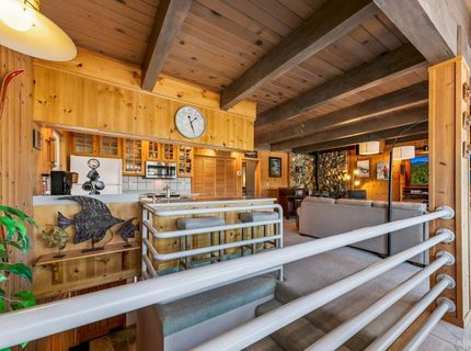 575 Alpine Drive, South Lake Tahoe, CA 96150 Photo