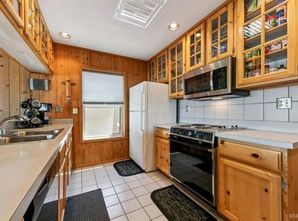 575 Alpine Drive, South Lake Tahoe, CA 96150 Photo