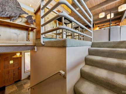 575 Alpine Drive, South Lake Tahoe, CA 96150 Photo