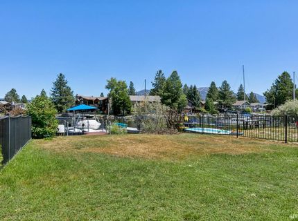 575 Alpine Drive, South Lake Tahoe, CA 96150 Photo