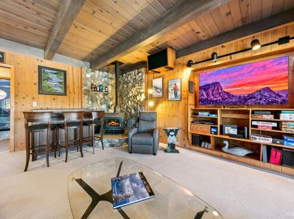 575 Alpine Drive, South Lake Tahoe, CA 96150 Photo