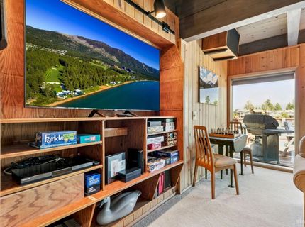 575 Alpine Drive, South Lake Tahoe, CA 96150 Photo