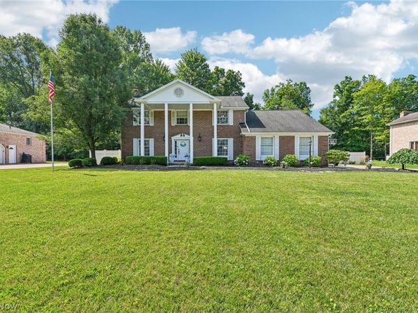 3709 Tippecanoe Place , Canfield, OH 44406