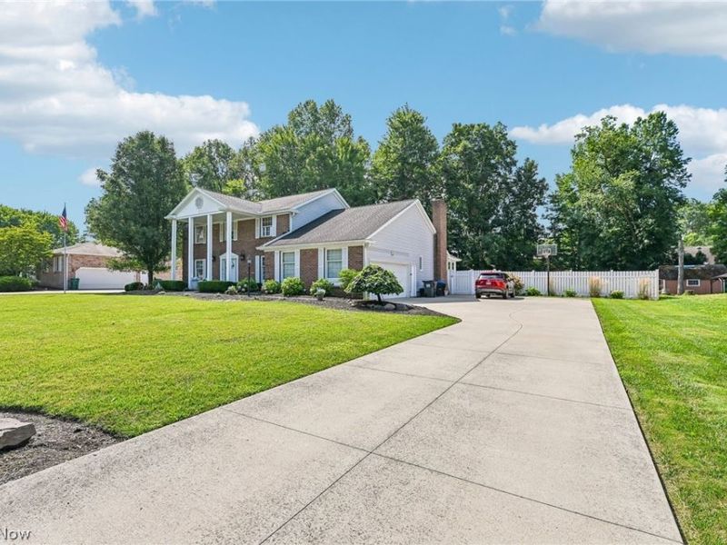 3709 Tippecanoe Place, Canfield, OH 44406 Photo 2