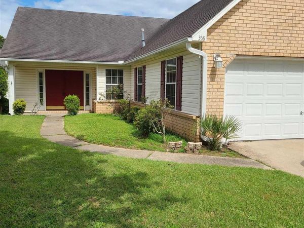 358 Mirabelle Dr, Pensacola, FL 32514