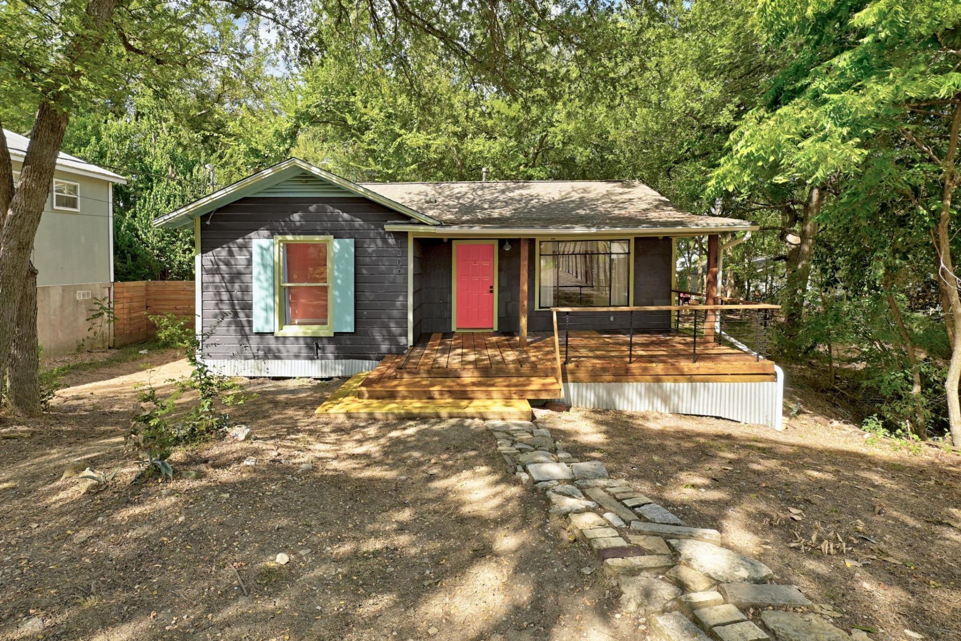 1306 Delano St, Austin, TX 78721 Main Photo