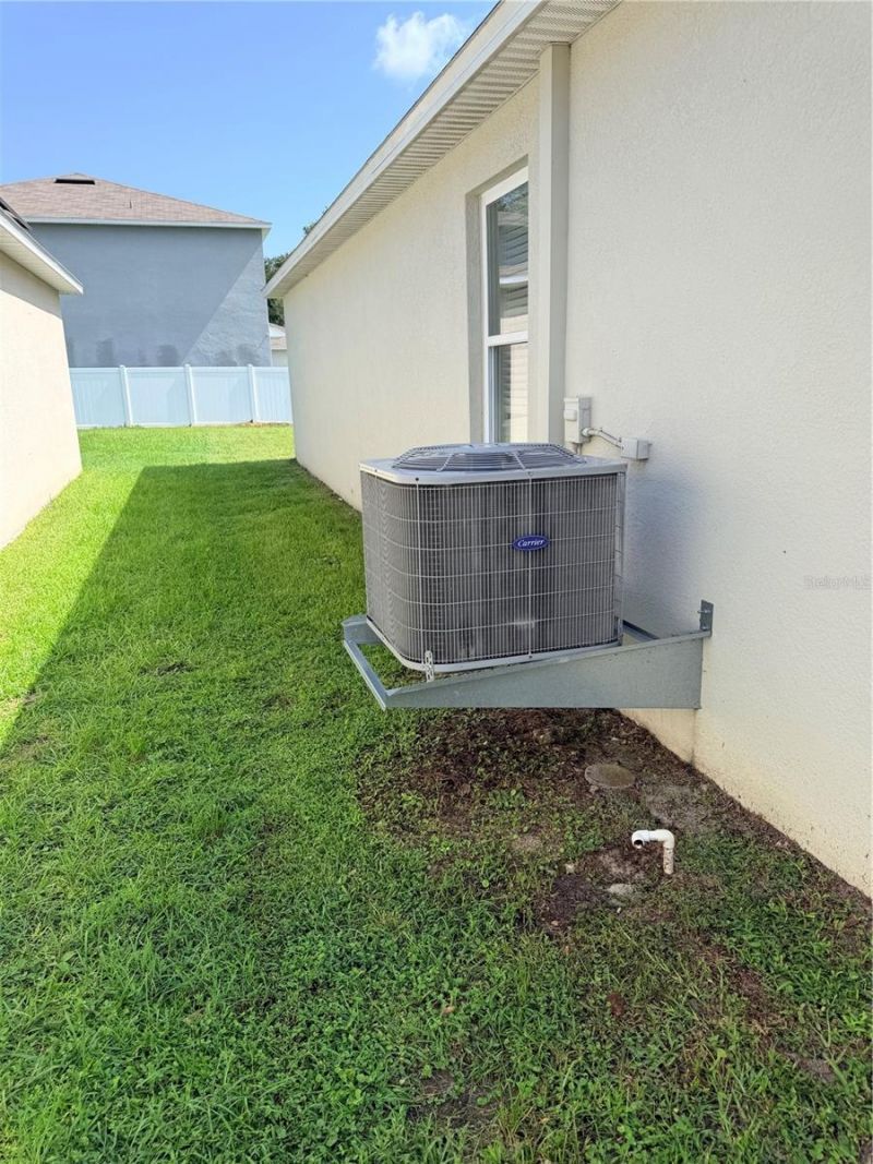 615 Tralee Lane , Auburndale, FL 33823 Photo