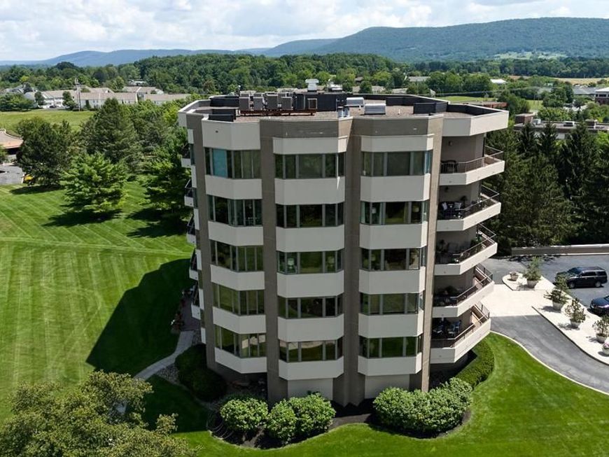 425 Windmere Dr #4a, State College, PA 16801 Main Photo