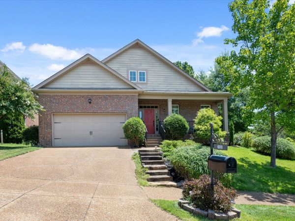 600 Collinscrest Ct, Nashville, TN 37221