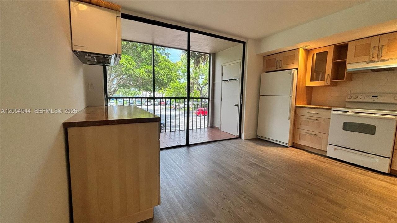 8540 SW 133rd Ave Rd , Unit 219, Miami, FL 33183 Photo