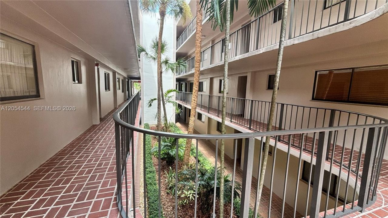 8540 SW 133rd Ave Rd , Unit 219, Miami, FL 33183 Photo
