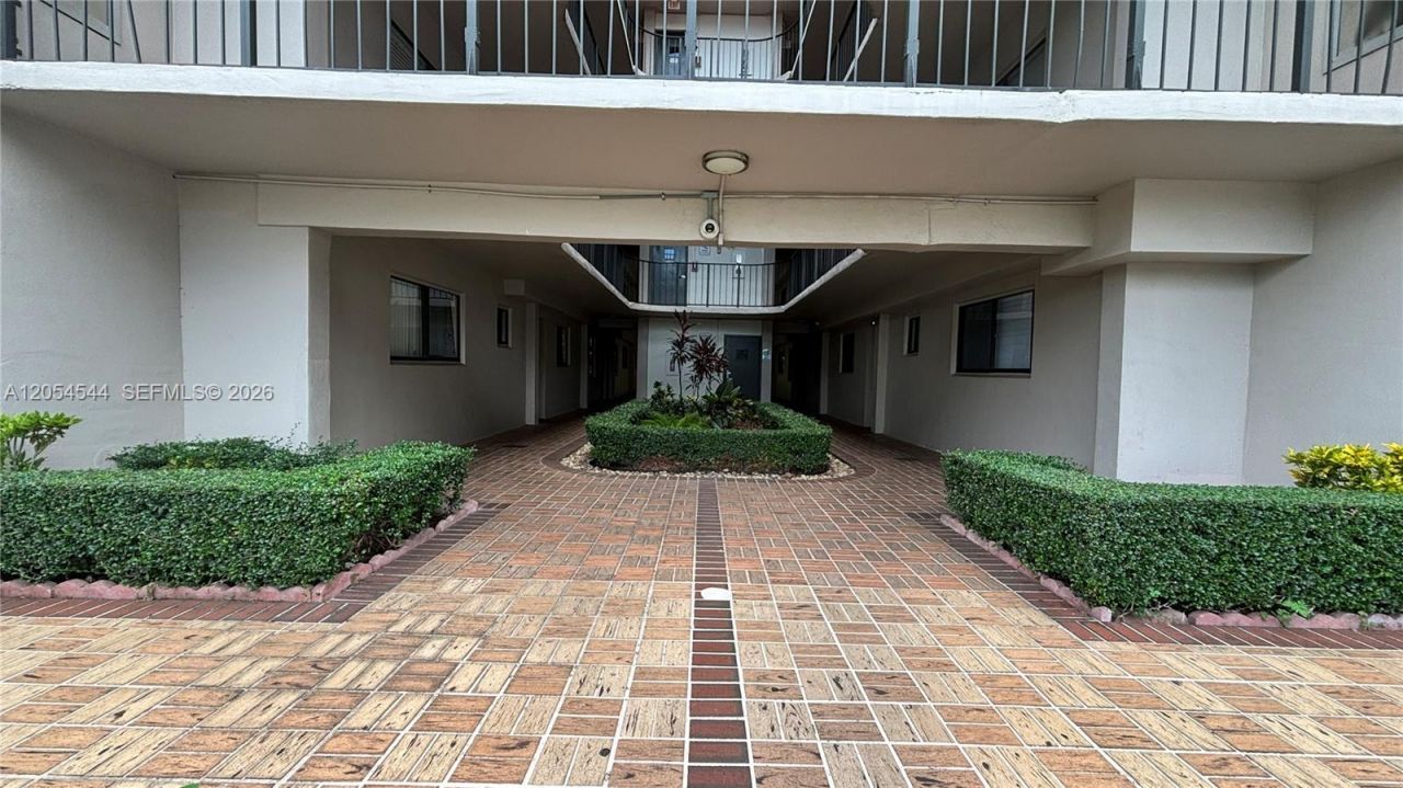 8540 SW 133rd Ave Rd , Unit 219, Miami, FL 33183 Photo