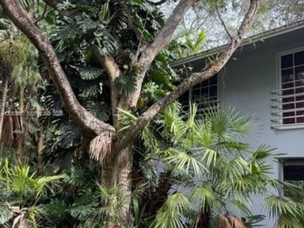 23805 SW 142nd Ave , Miami, FL 33032