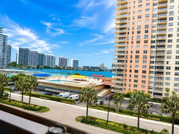 250 174th St , Unit 510, Sunny Isles Beach, FL 33160