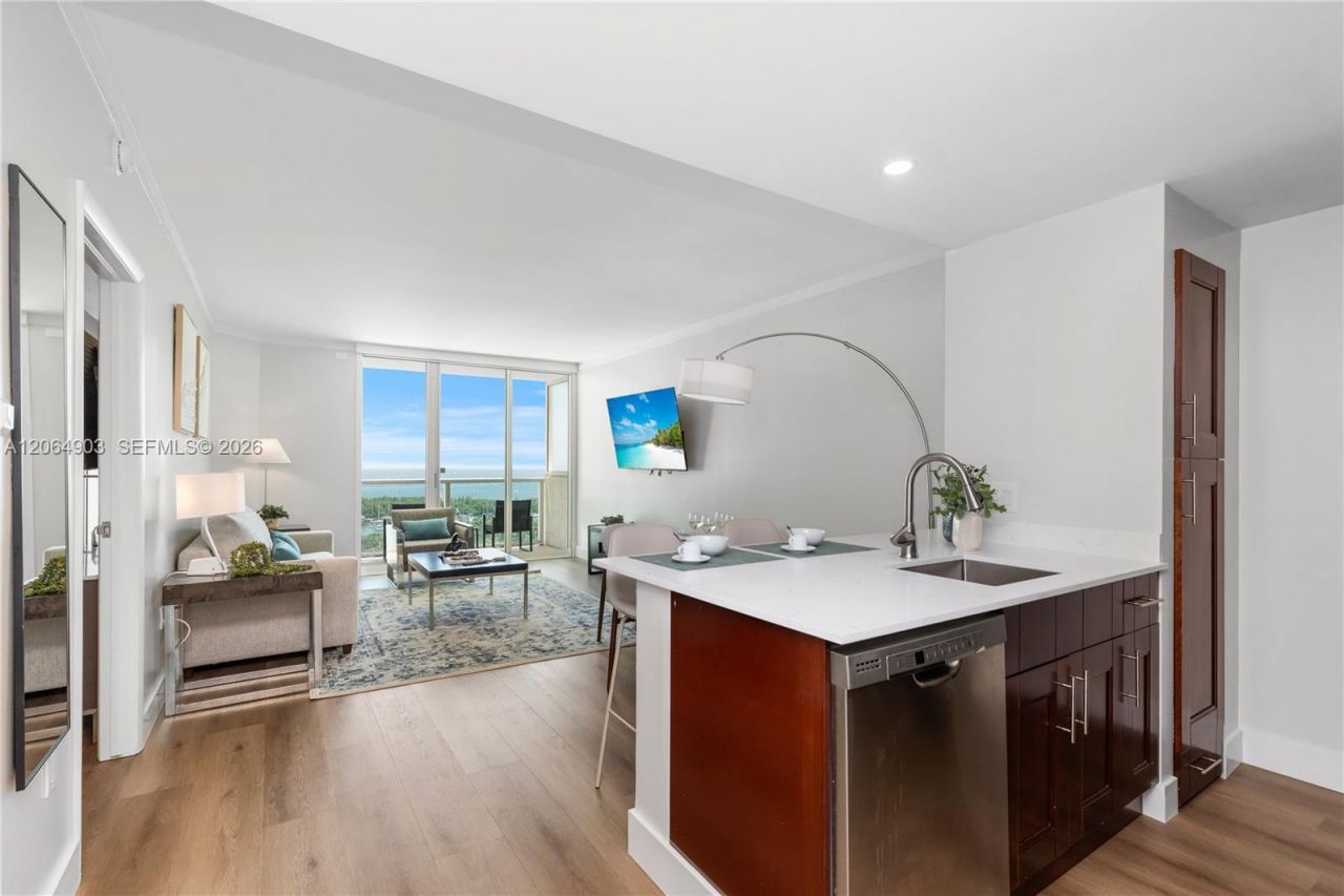 2889 Mcfarlane Rd, Unit 1014, Miami, FL 33133 Photo