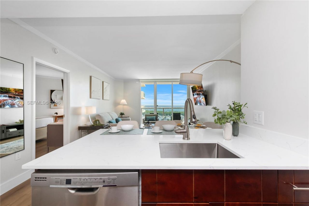 2889 Mcfarlane Rd, Unit 1014, Miami, FL 33133 Photo