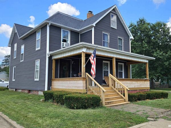 107 E OLIVE Street, Canton, IL 61520