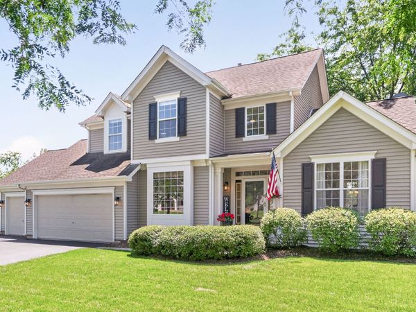 955 Angle Tarn , West Dundee, IL 60118