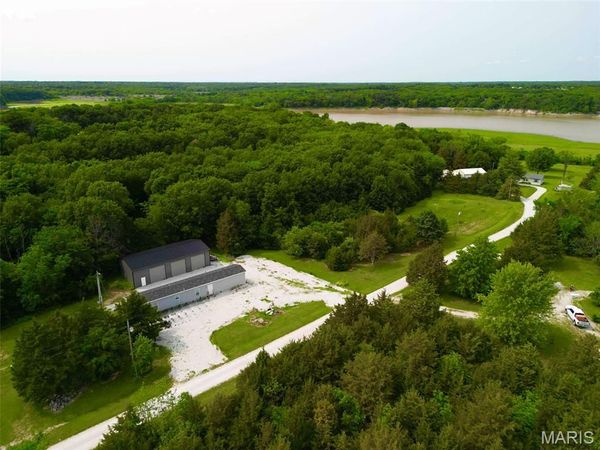 31852 Monroe Road 450, Stoutsville, MO 65283