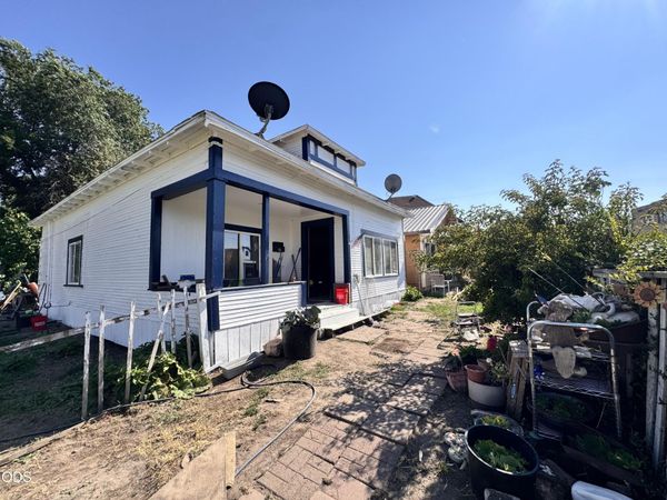 912 Walnut Avenue, Klamath Falls, OR 97601