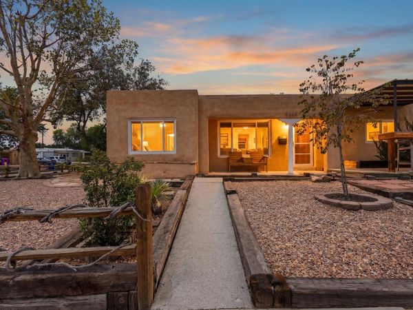 8403 Haines Avenue NE, Albuquerque, NM 87110