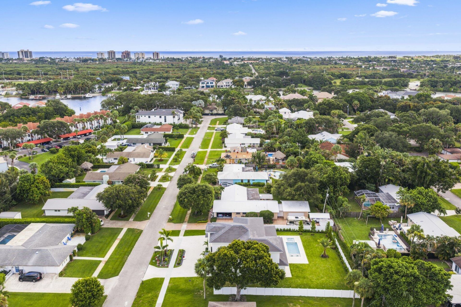 2384 Windsor Road, Palm Beach Gardens, FL 33410 Photo