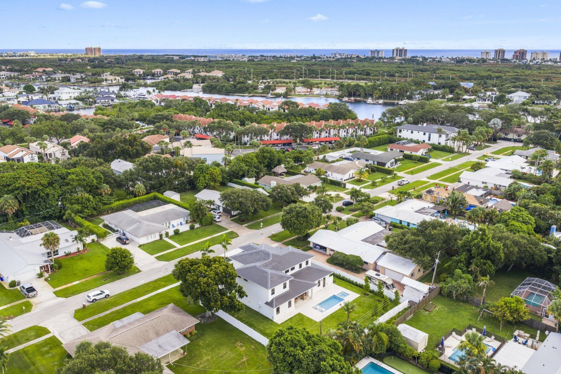 2384 Windsor Road, Palm Beach Gardens, FL 33410 Photo