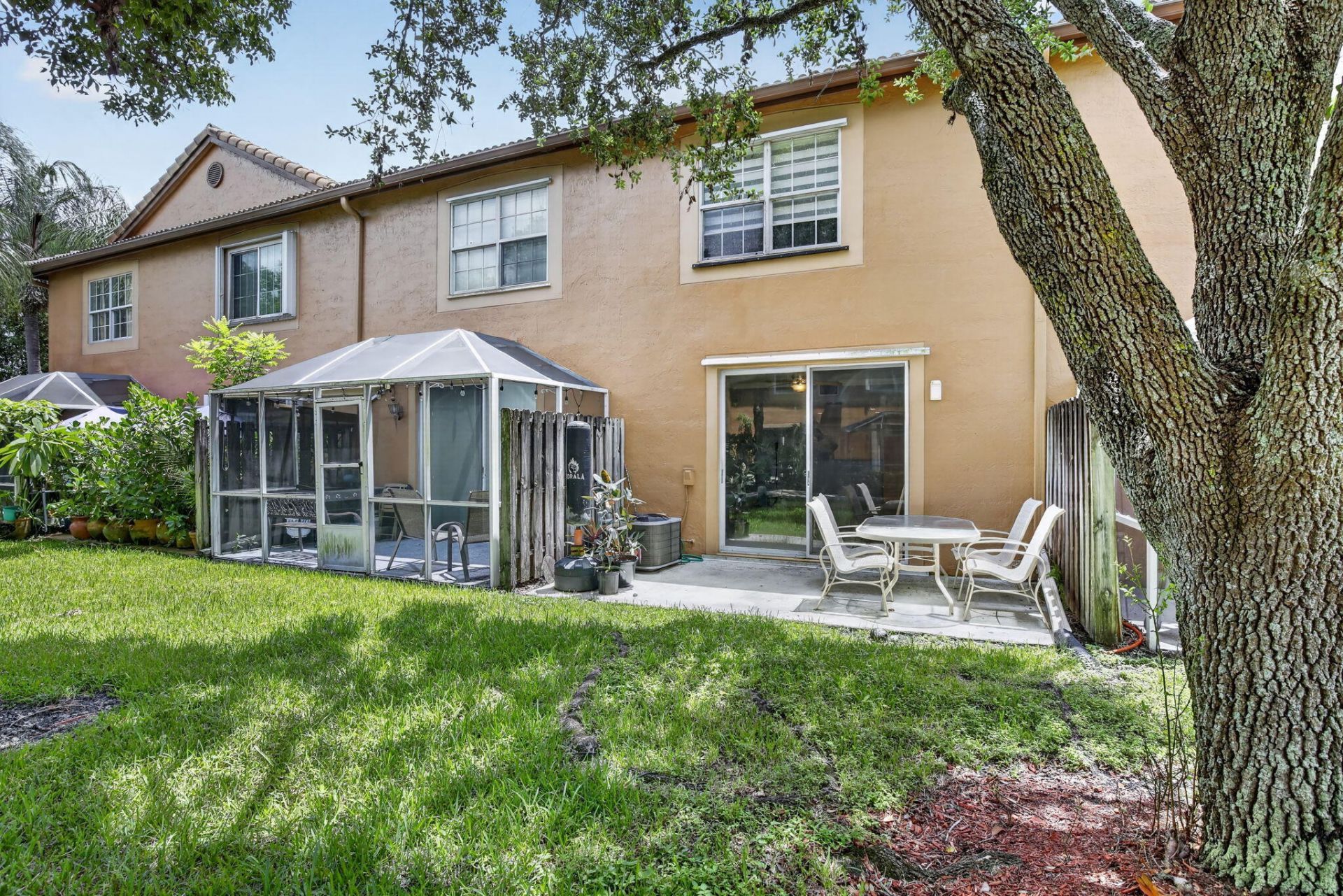 1603 Barcelona Way, Unit 3-32, Weston, FL 33327 Photo