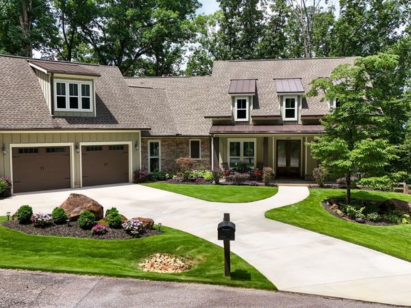 685 Long Mountain Trail, Cleveland, GA 30528