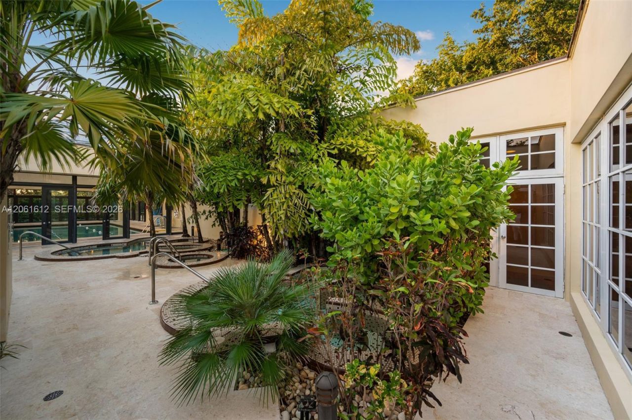 2000 Towerside Ter , Unit 1510, Miami, FL 33138 Photo