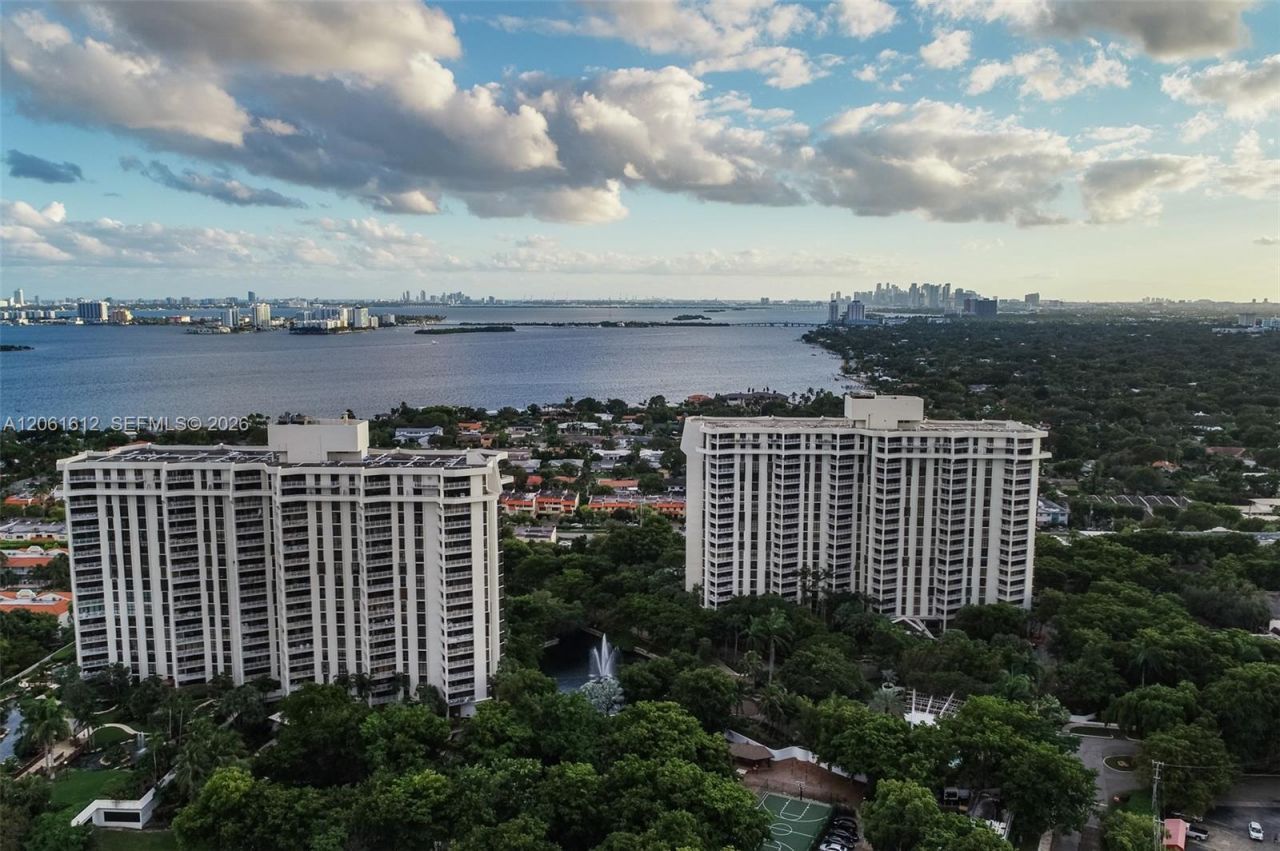 2000 Towerside Ter , Unit 1510, Miami, FL 33138 Photo