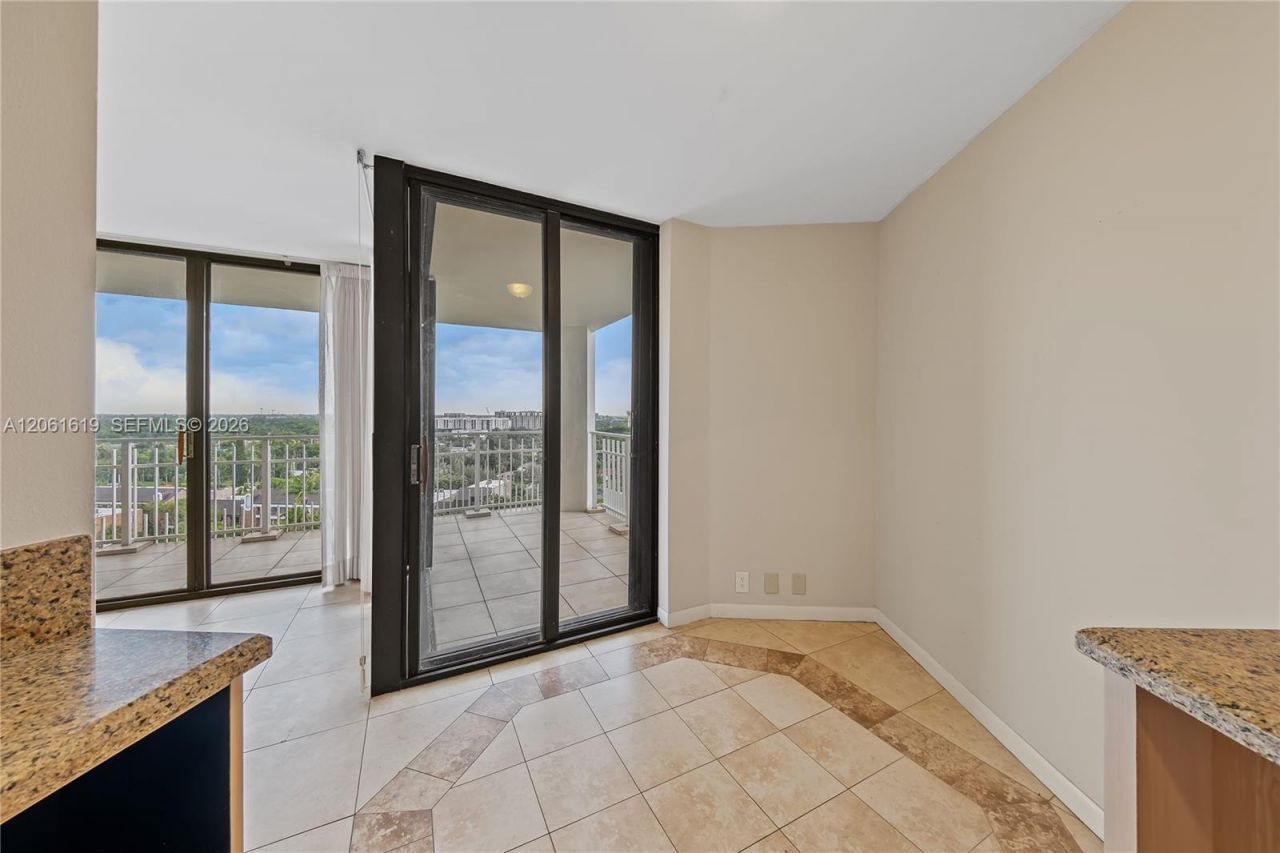 4000 Towerside Ter , Unit 1405, Miami, FL 33138 Photo